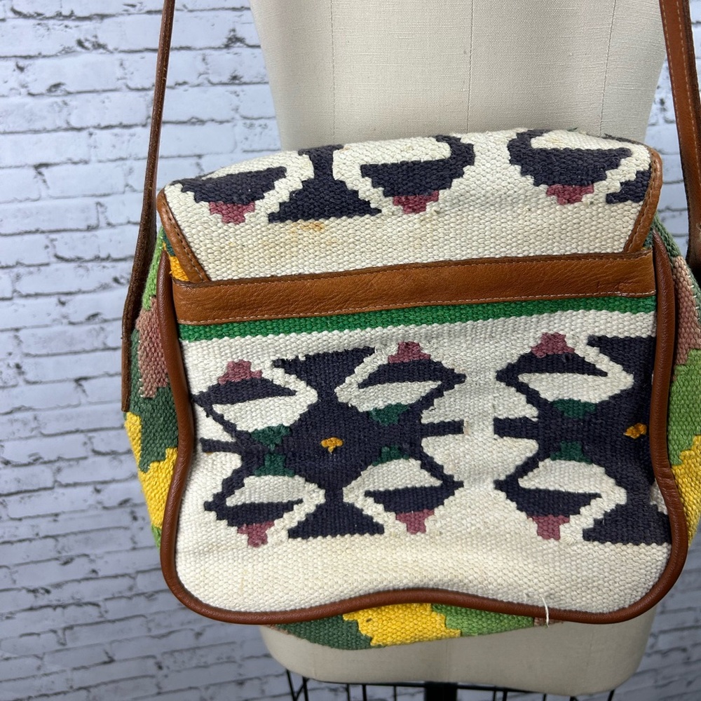 Fossil | Multicolor Patterned Boho Shoulder Bag - Picture 12 of 13
